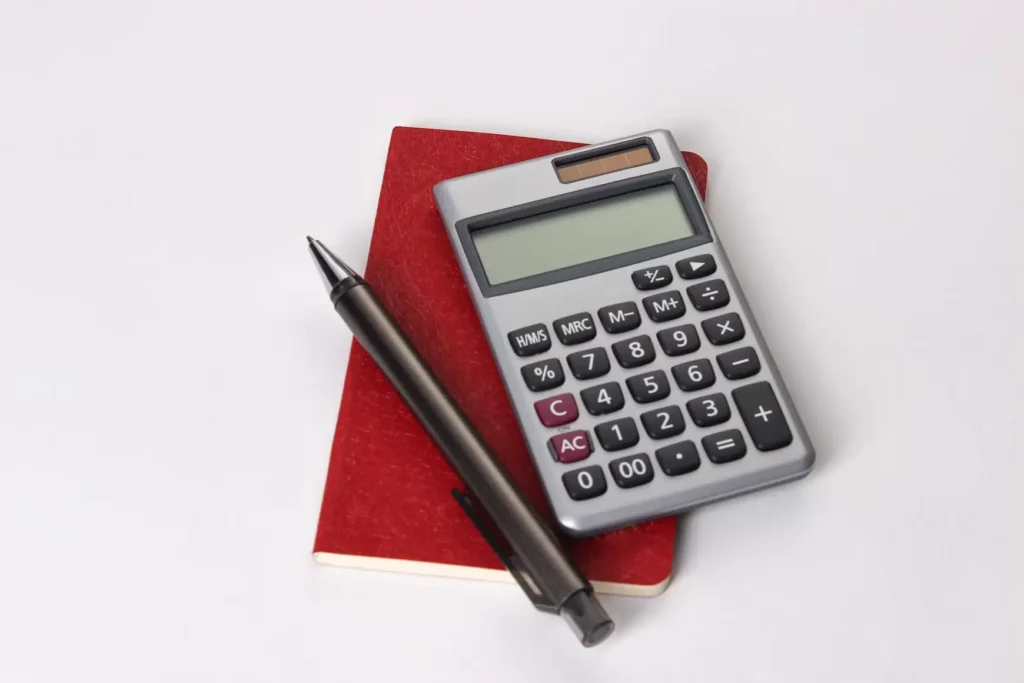 Deducciones IRPF 2026 que la Mayoría No Aplica: Obras, Donativos y Deducciones Autonómicas